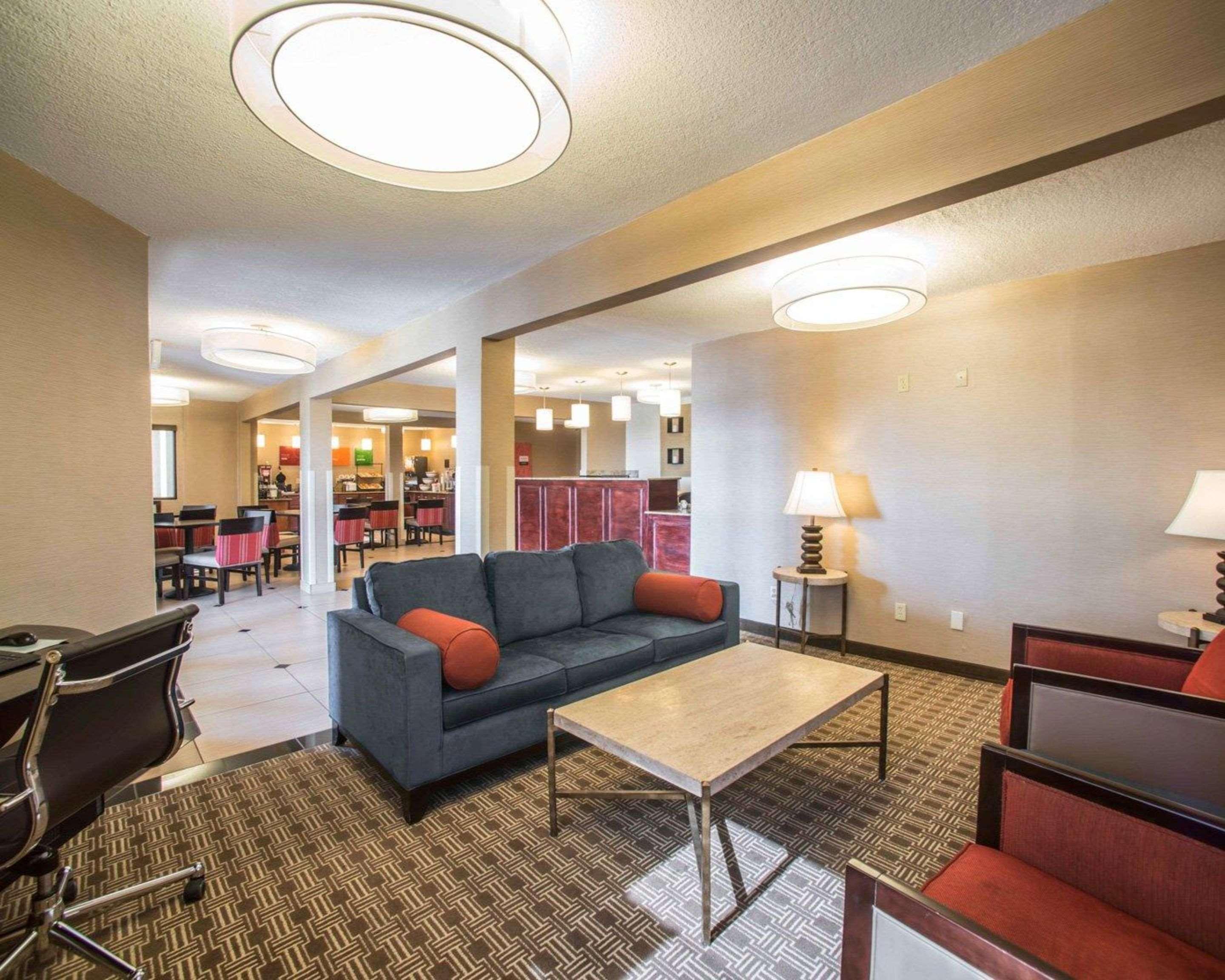 Quality Inn & Suites Boonville - Columbia Exterior foto