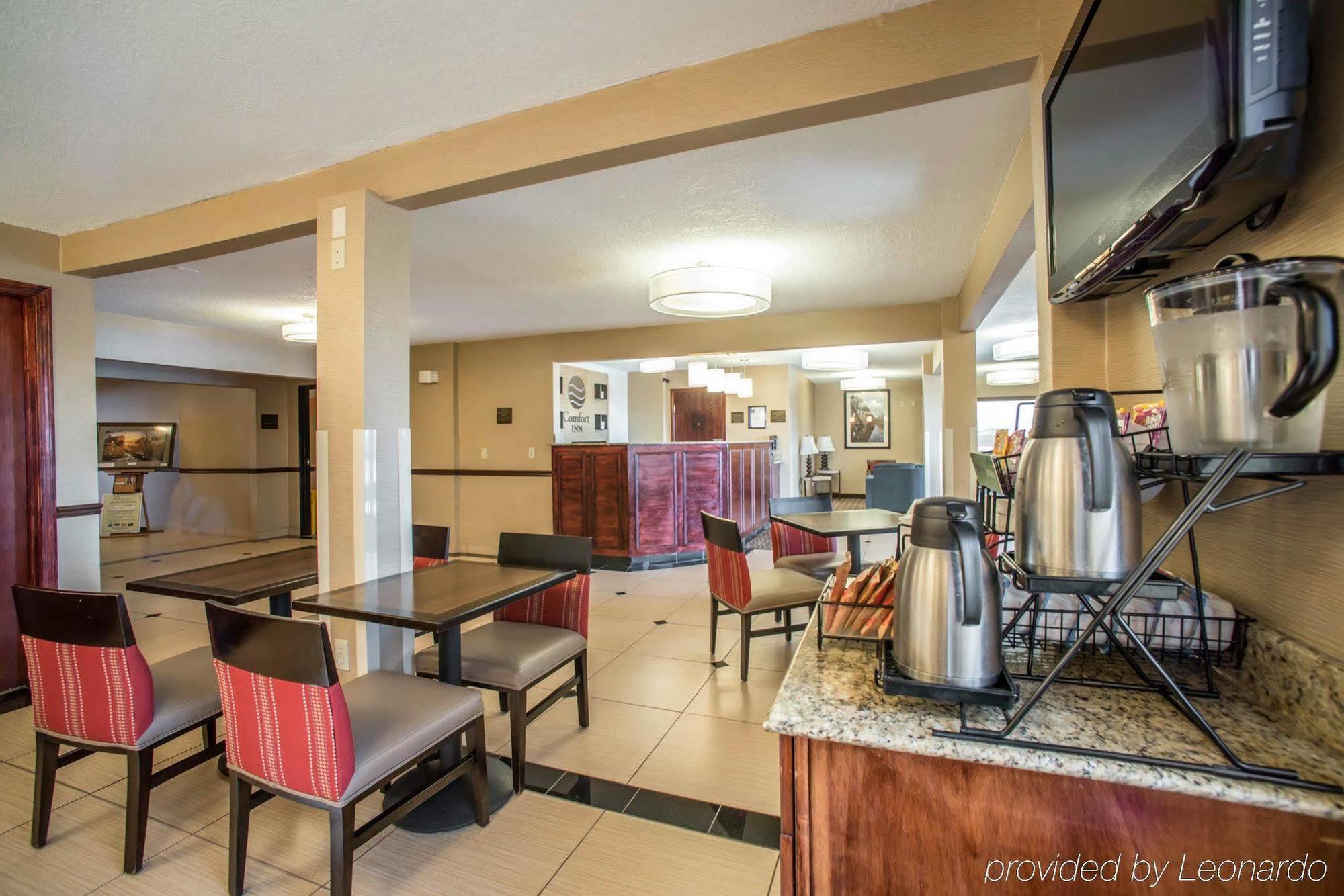 Quality Inn & Suites Boonville - Columbia Exterior foto